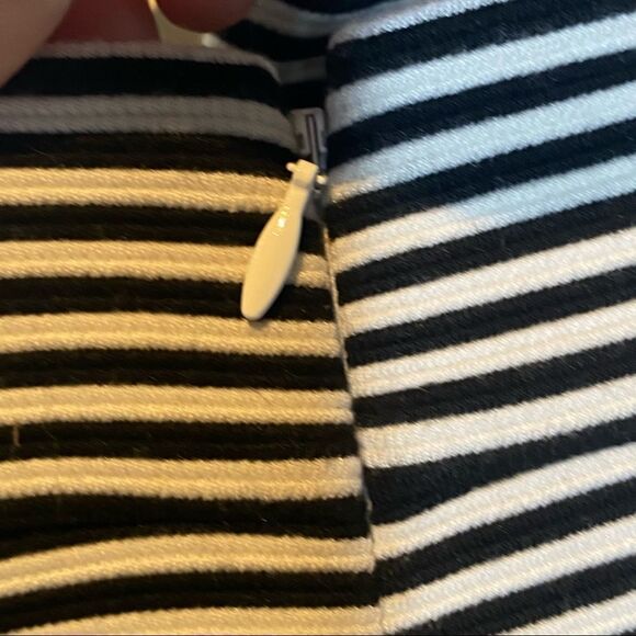 Express striped skater Skirt 2 black and white mod spring summer circle optical - Picture 6 of 6